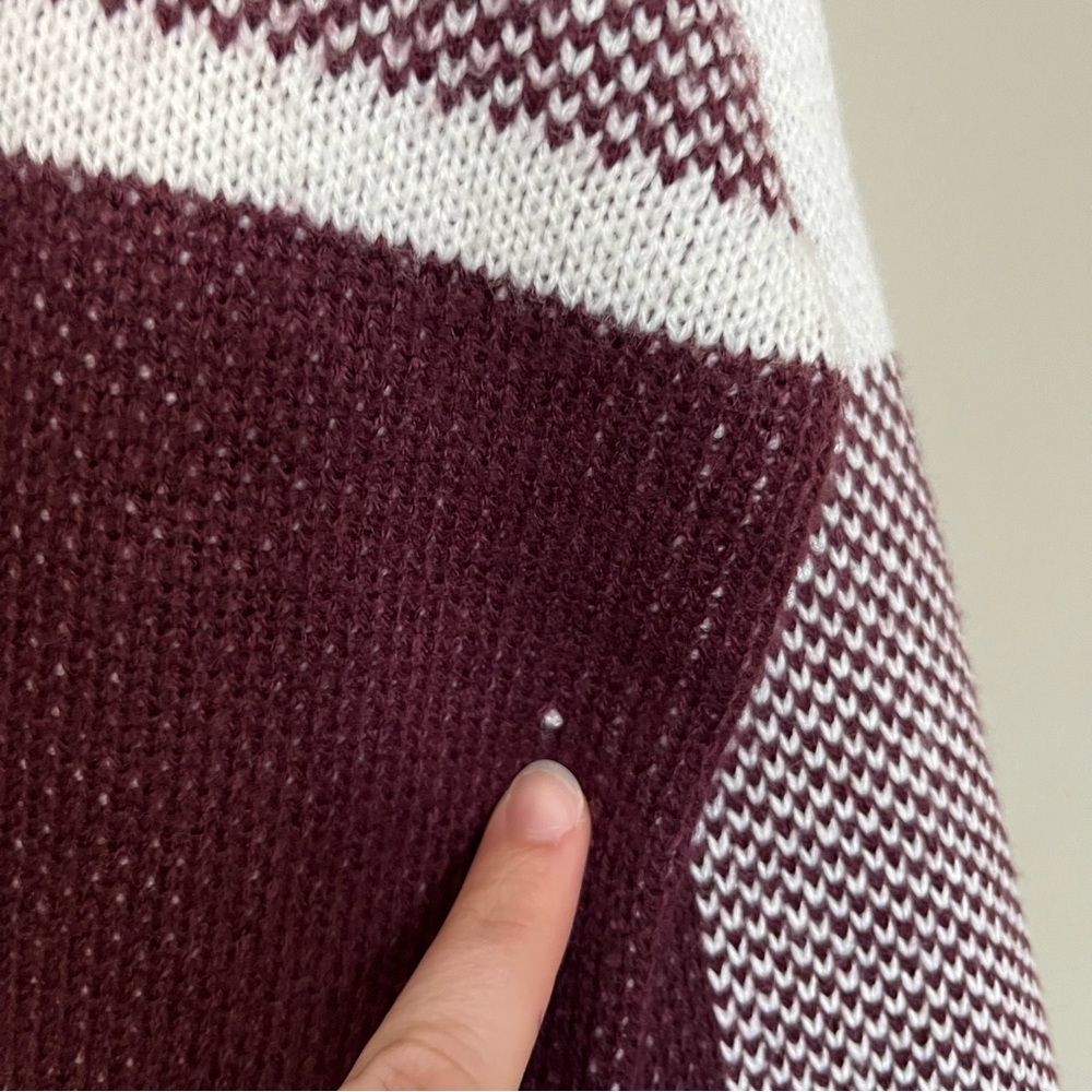 Patterned Turtleneck - Picture 6 of 6